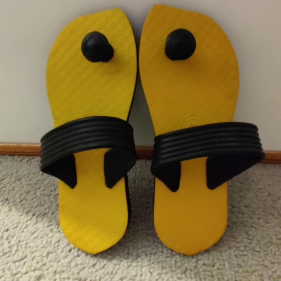 Swamisz Yoga Flip Flop - Picture 2 of 4